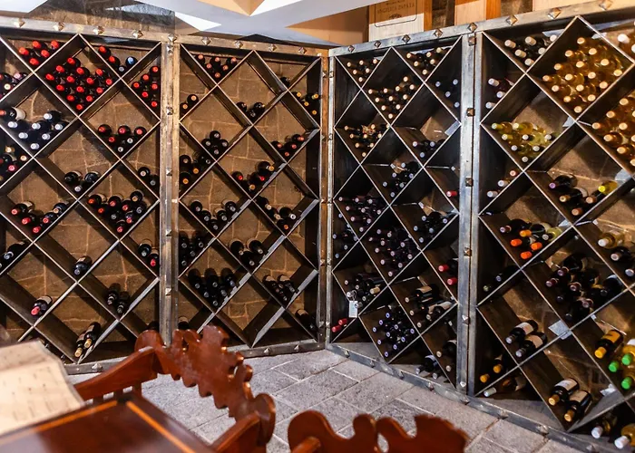 Le Suisse EleganceHotel Em