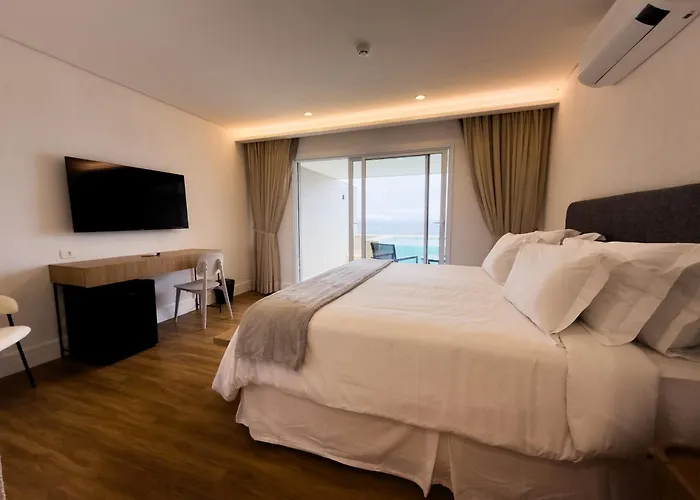 Chris Wellness ResortHotel Em